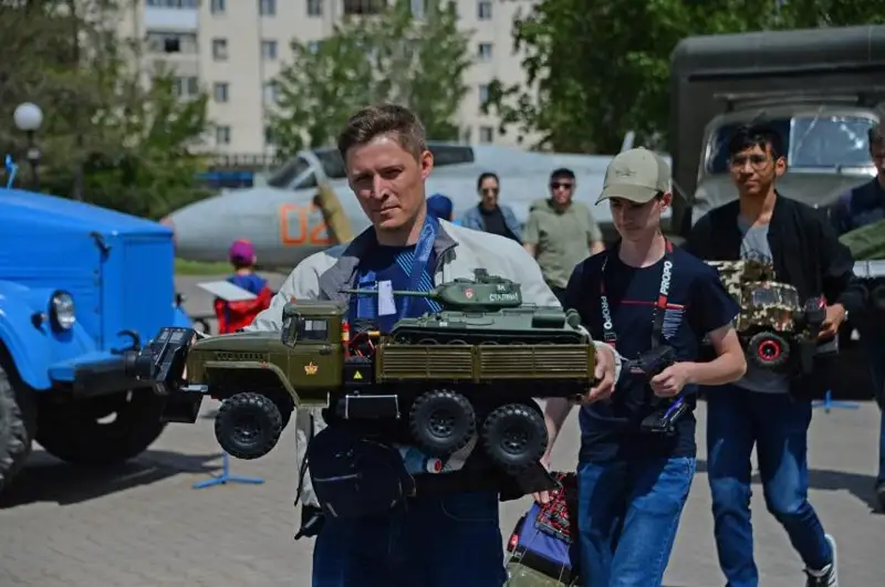 Выставку ретроавтомобилей провели в столице