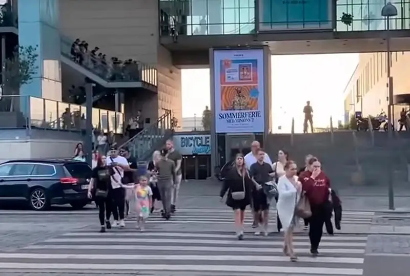 Копенгагендаги савдо марказида юз берган отишмада бир неча киши ҳалок бўлди