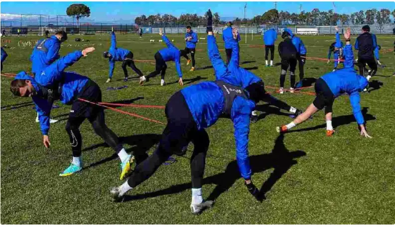 تۇركياداعى قوناق ۇيدە ورىس جانە ۋكراين فۋتبولشىلارى توبەلەسىپ قالدى