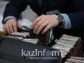 哈萨克斯坦公民将可免签入境秘鲁