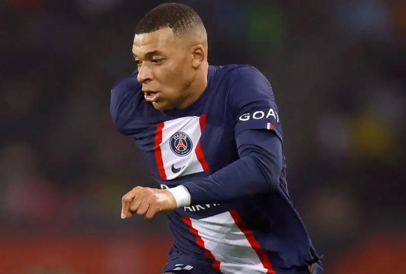 مباپپە ءا چ كەيىن العاشقى ماتچىندا ءوز كومانداسىن جەڭىسكە جەتكىزدى