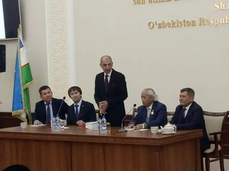 Қозоғистонлик ёш ижодкорларнинг «100 шеър» тўплами Ўзбекистонда чоп этилди