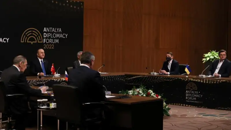 ۋكراينا مەن رەسەي كەلىسسوزدەرى: تاراپتار اتىستى توقتاتۋ تۋرالى كەلىسىمگە كەلگەن جوق
