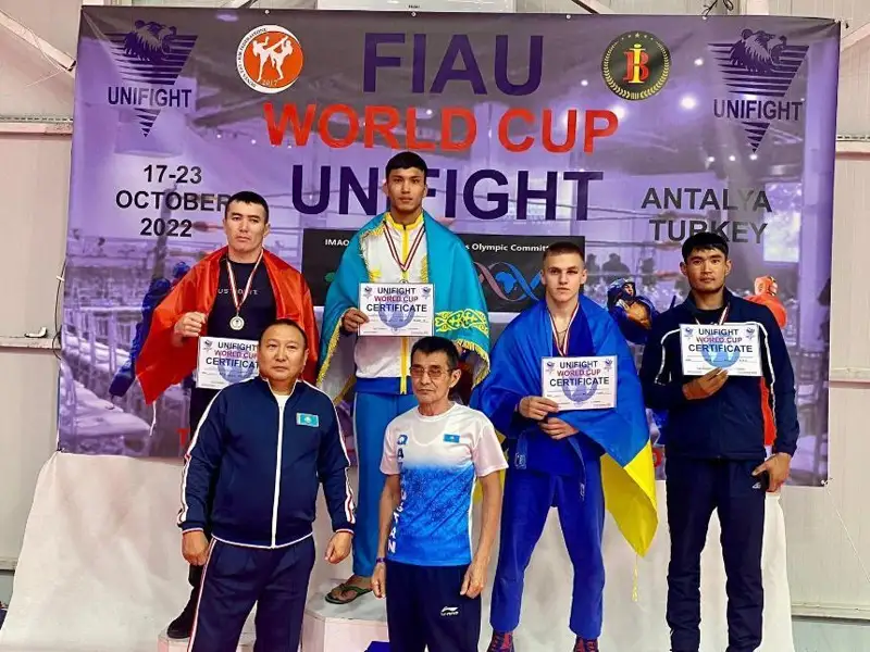 Бойқўнғирлик спортчи универсал жанг бўйича жаҳон кубогини қўлга киритди