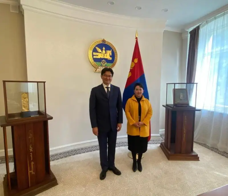 哈萨克斯坦大使会见蒙古国外交部长