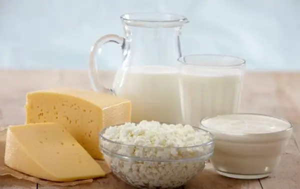 ەلوردانىڭ قاي بازارىندا ءسۇت ونىمدەرى ارزان؟