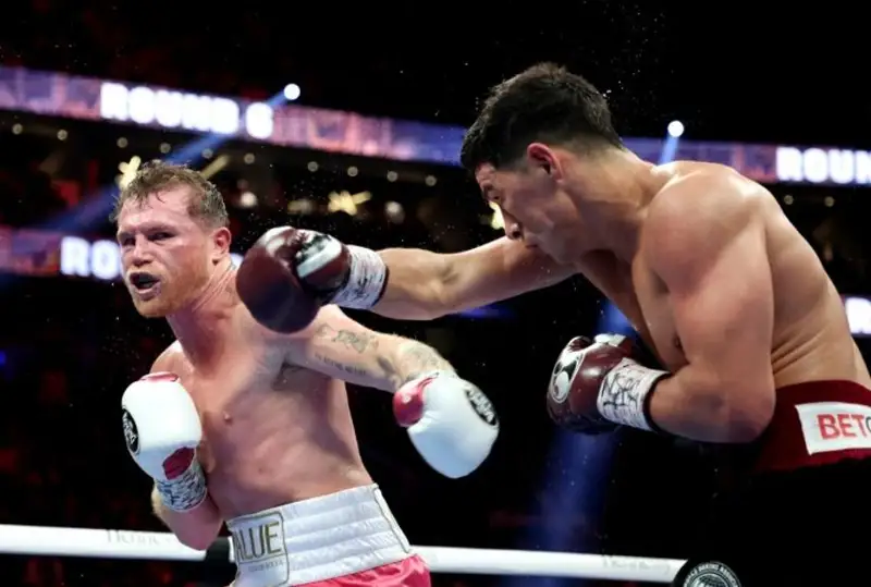 بيۆول ەڭ مىقتى بوكسشى دەپ مويىندالدى