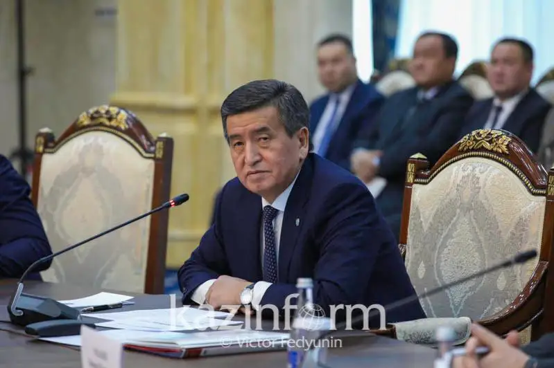 Sooronbaı Jeenbekov Qazaqstan men Qyrǵyzstan arasynda qandaı qujattarǵa qol qoıylatynyn aıtty
