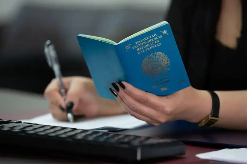 قانداسىمىز 30 جىلدان كەيىن قازاقستان ازاماتتىعىن الدى
