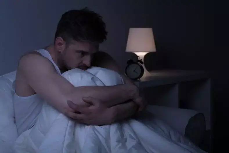 ماقساتىنا بەرىك ادامدار ۇيىقتار الدىندا نە ىستەمەيدى؟