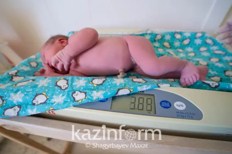 В день выборов родилось 60 детей в Алматы