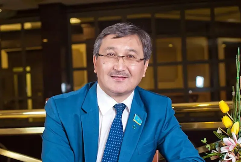 تالعات ەرعاليەۆ پرەزيدەنتتىككە ۇمىتكەر رەتىندە قۇجاتتارىن تاپسىردى