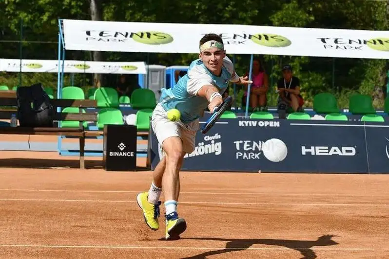 Теннис: Қозоғистонлик спортчи Уругвайдаги турнирнинг иккинчи босқичига чиқди