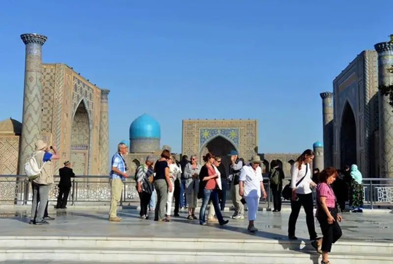 Более 900 тыс. казахстанских туристов посетили Узбекистан с начала года