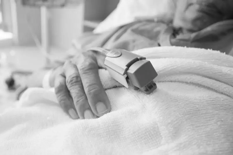 Эронда 70 мингдан ортиқ одам коронавирусдан вафот этди