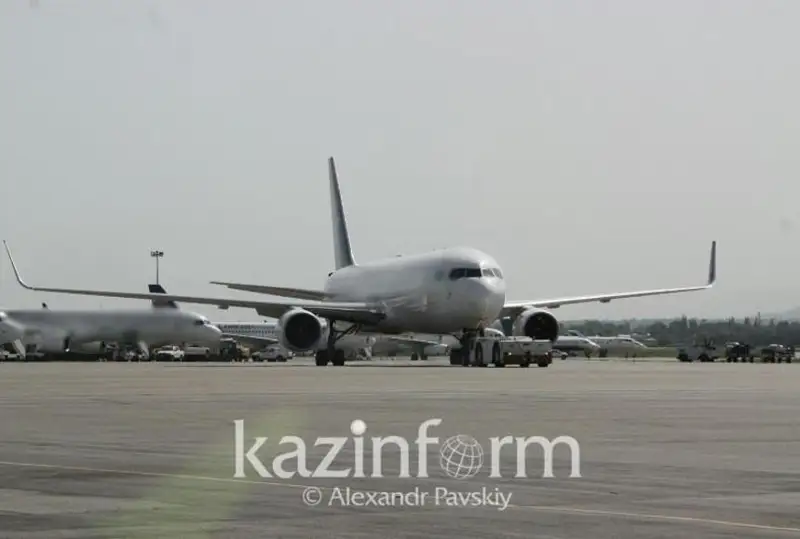 Қозоғистон яқин уч йил ичида 45 та самолёт сотиб олади