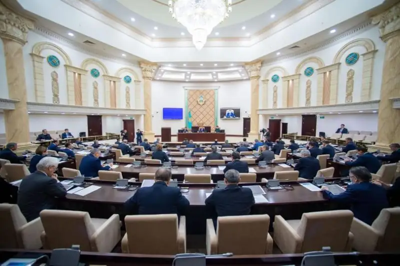 Маулен Ашимбаев ответил на вопрос о возможности стать доверенным лицом Касым-Жомарта Токаева на выборах