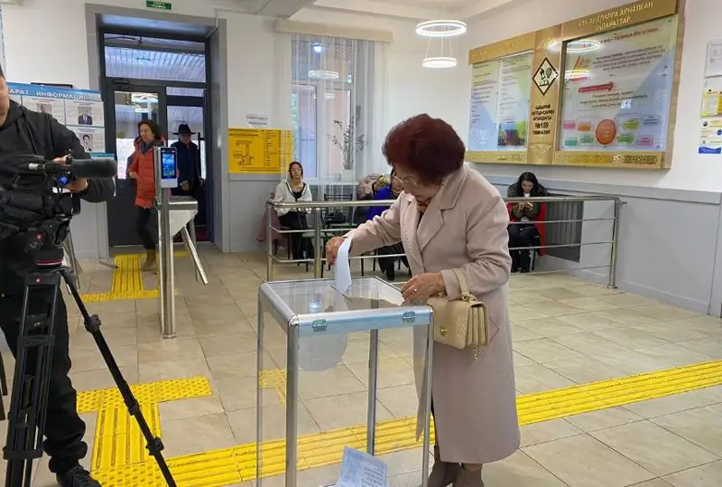 مەملەكەت كەلەشەگىنىڭ جارقىن بولۋىنا ۇلەس قوستىق -  اياگۇل ميرازوۆا، قازاقستاننىڭ تۇڭعىش ەڭبەك ەرى