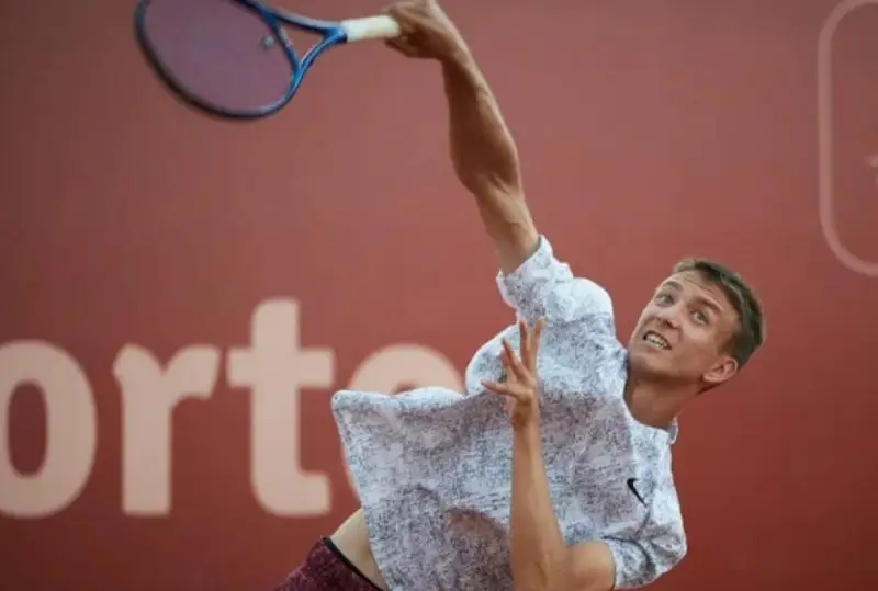 Қозоғистонлик теннисчи Григорий Ломакин Таиланддаги турнирнинг чорак финалига йўл олди