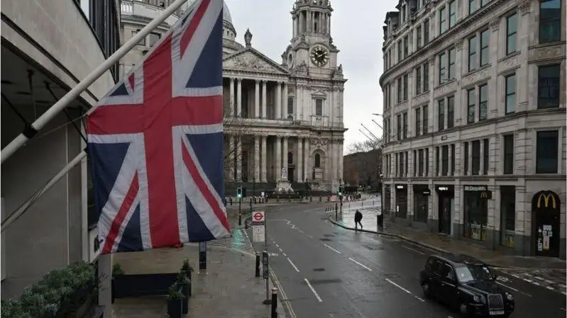 Коронавирусдан соғайганларнинг учдан бири такроран касалхонага ётади, ҳар саккизинчиси ҳалок бўлади
