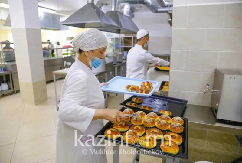 الماتىدا مەكتەپ جانىنداعى لاگەرگە باراتىن 30 مىڭنان استام وقۋشى تەگىن تاماقتانادى