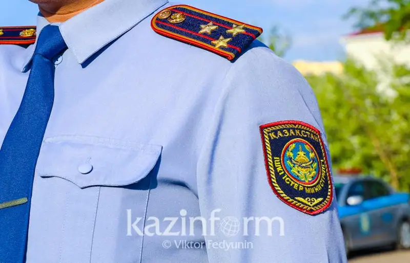 Astanada sońǵy qońyraýdan keıin bir top oqýshy úı jaldap, mektep bitirgenin atap ótken