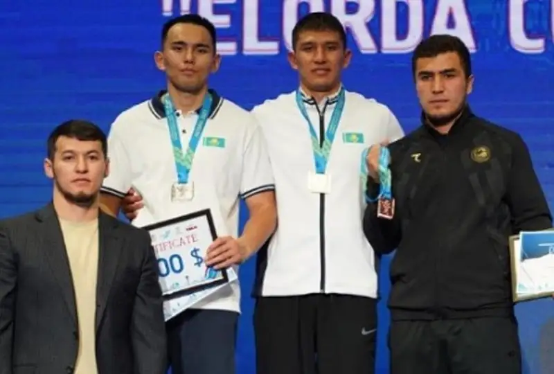 «Пойтахт кубоги» турнирида «олтин» қўлга киритган боксчилар қанча пул ишлаб олди