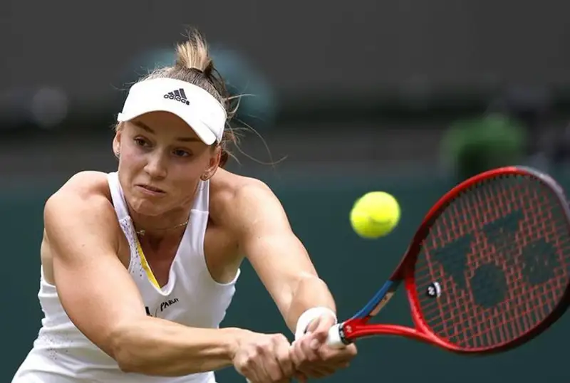 Рибакина Уимблдондаги ғалабасидан кейин дунёнинг собиқ биринчи ракеткаси билан ўйнади