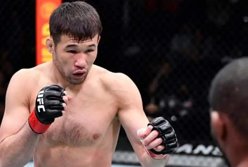 Қозоғистонлик Шавкат Раҳмонов UFCнинг кучли бешлиги қаторидан жой олди