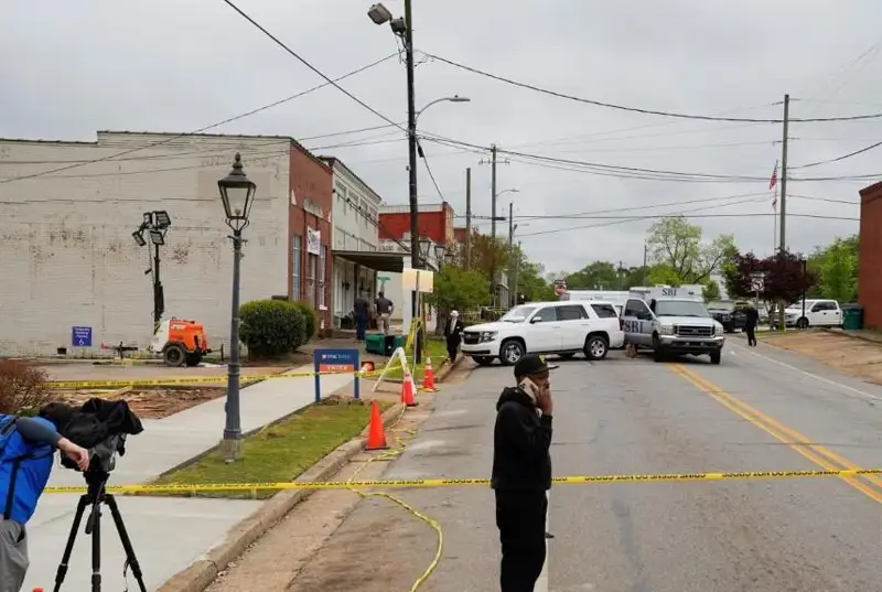 АҚШда отишма: икки ўсмир қотилликда гумонланиб ҳибсга олинди