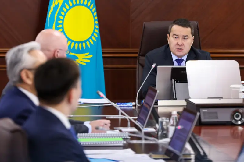 Ҳукуматда Алмати шаҳрини ривожлантириш масалалари муҳокама қилинди