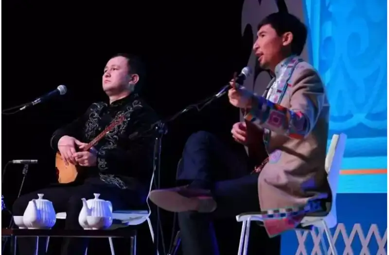 تۇركىستاندا «التىن دومبىرا» رەسپۋبليكالىق ايتىسى باستالدى