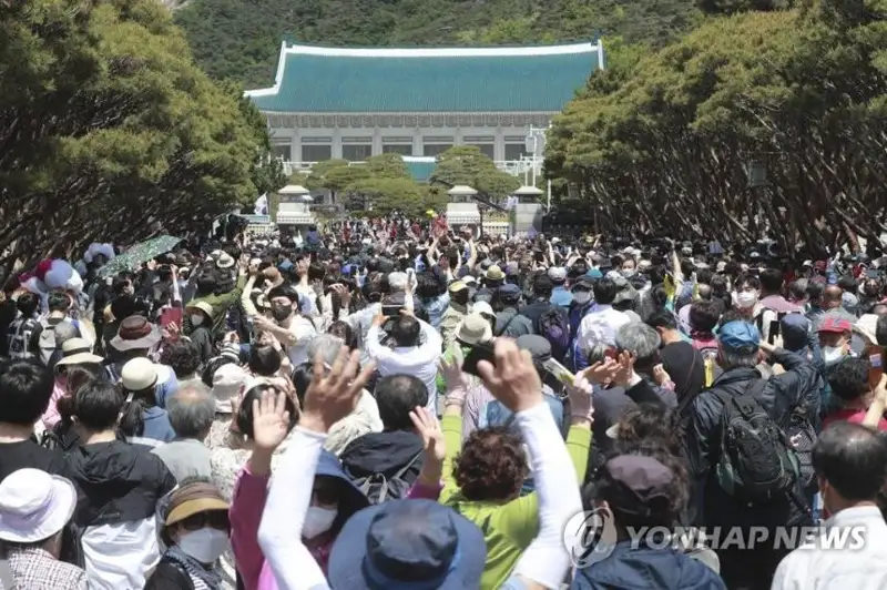韩国青瓦台时隔74年首次向公众全面开放