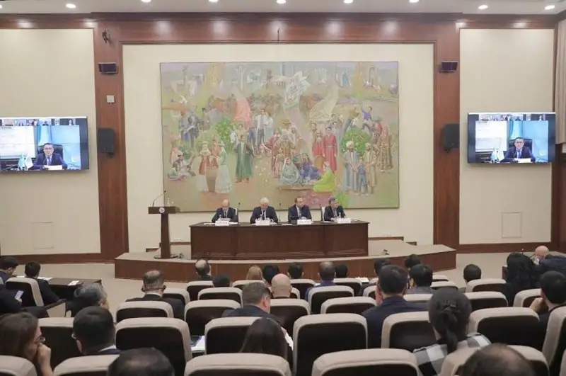 Qazaqstan men Ózbekstan sarapshylary yntymaqtastyqty arttyrý josparyn talqylady