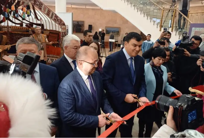 Tashkentte Abaı shyǵarmashylyǵyna arnalǵan kórme ashyldy