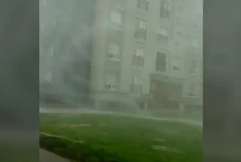 Шторм в Канаде оставил без электричества свыше 900 тыс. домов