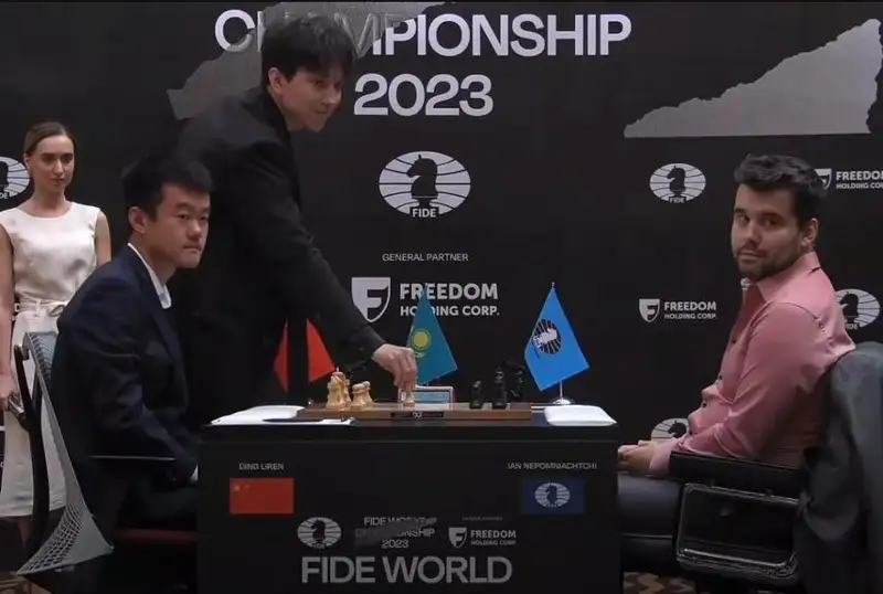 Шахмат бўйича жаҳон чемпионати: Димаш Қудайберген партияни бошлаб берди