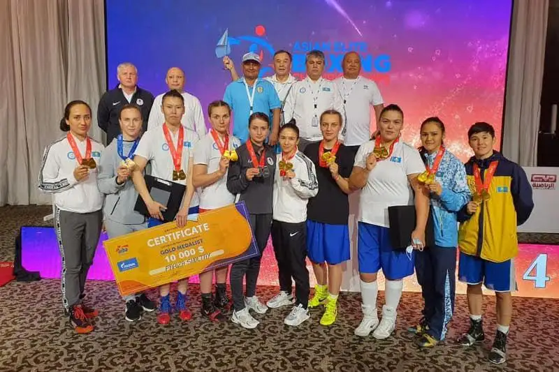 Қозоғистон Президенти Осиё чемпионатида ғолиб чиққан боксчи қизларни табриклади