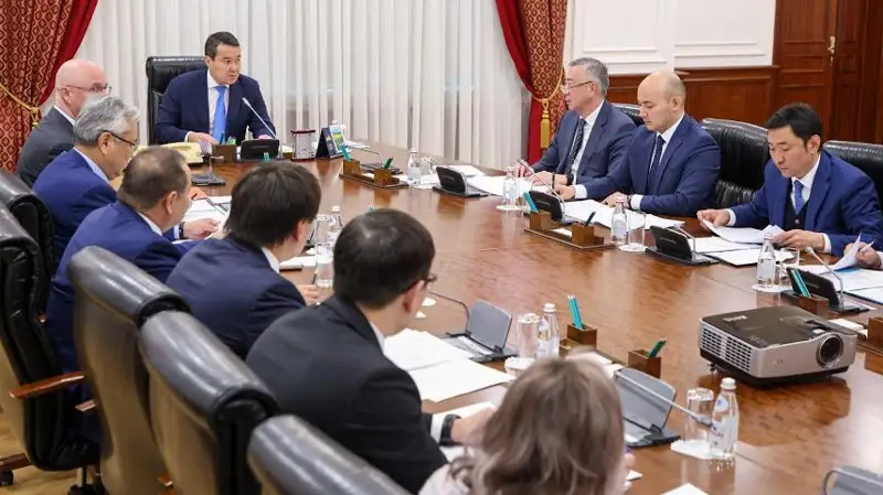 政府总理召开经济去垄断化委员会例行会议