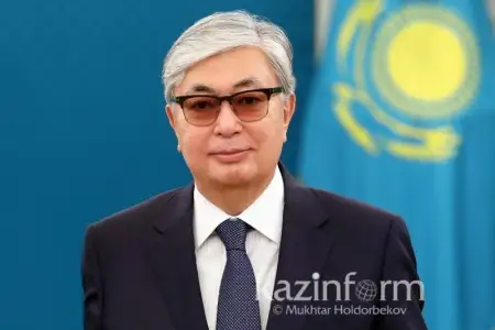 托卡耶夫总统致电慰问在俄身亡留学生母亲阿赫梅托娃