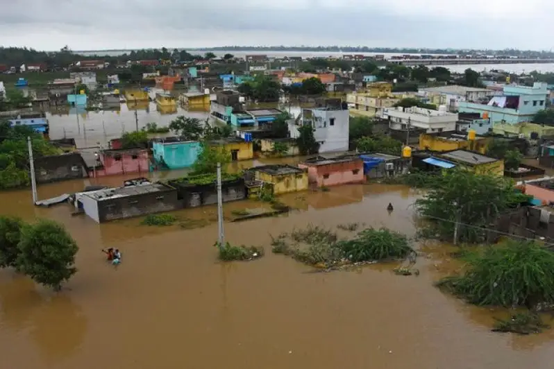 Ҳиндистондаги тошқинлар оқибатида 40 дан ортиқ одам ҳалок бўлди