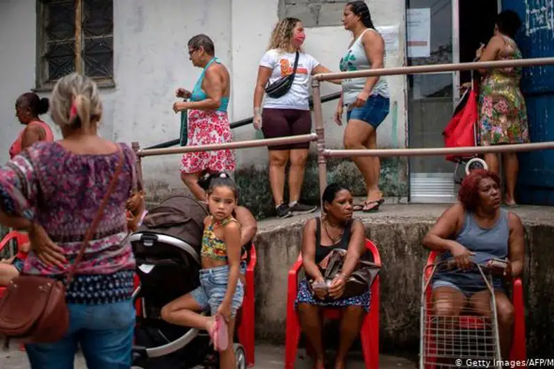 Бразилияда коронавирус туфайли жорий этилган фавқулодда ҳолат бекор қилинди