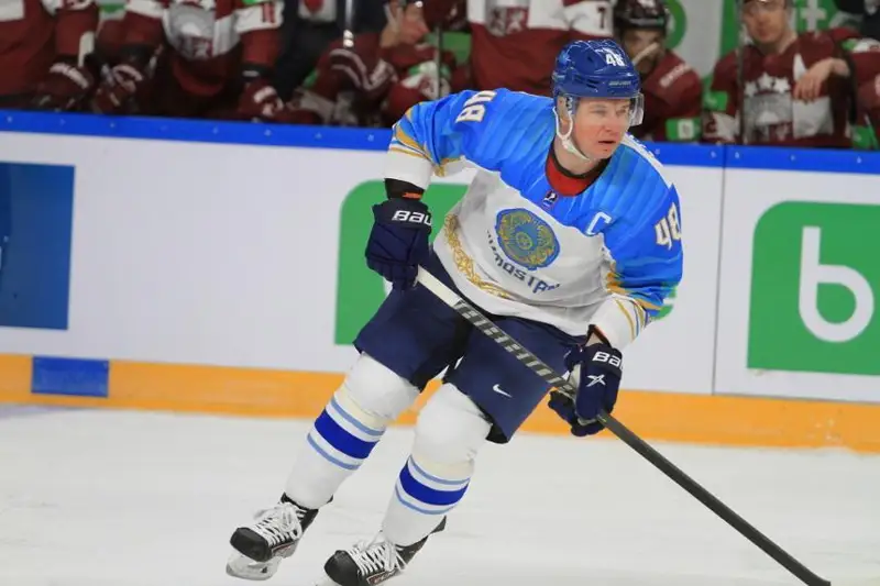 Хоккей бўйича жаҳон чемпионатига борган Қозоғистон терма жамоасининг таркиби маълум бўлди