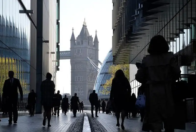 Буюк Британияда 100 мингга яқин давлат хизматчиси намойишга чиқади