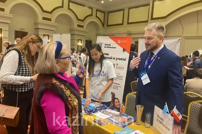 Астанада халқаро таълим кўргазмаси бўлиб ўтмоқда