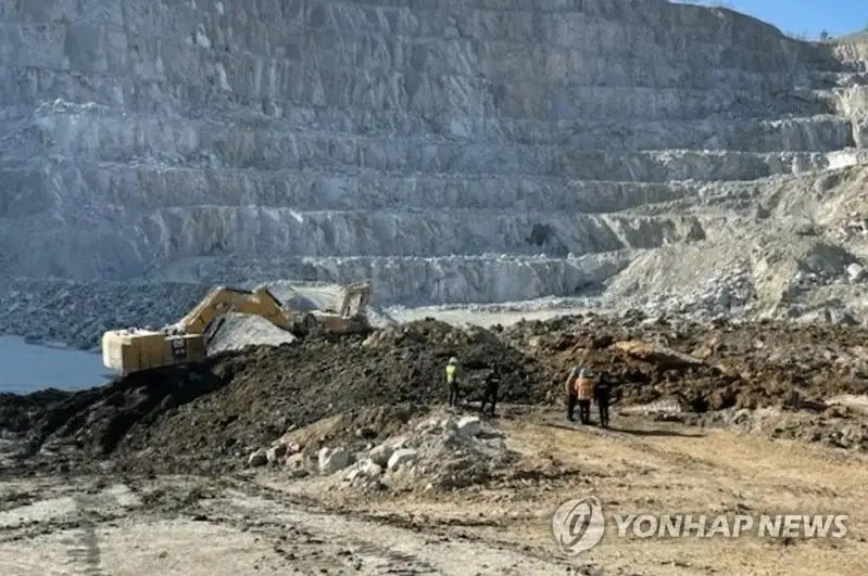 Кореяда бир қанча ишчилар тупроқ остида қолиб кетди