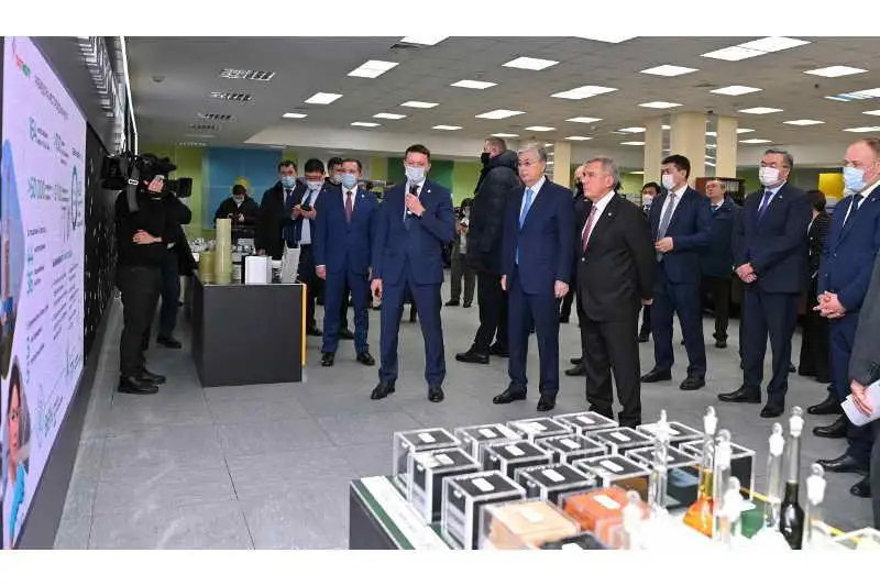 مەملەكەت باسشىسى تاتارستانداعى «تانەكو» كەشەنىنە باردى