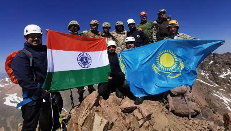 الماتى تاۋلارىندا قازاقستان مەن ءۇندىستان اسكەريلەرى جاتتىعۋ وتكىزىپ جاتىر