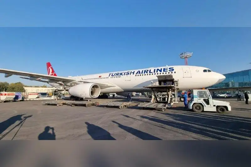 Туркиядан Ўзбекистонга «Синовак» вакцинаси олиб келинди