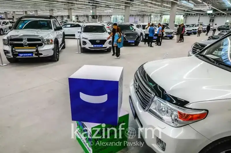 Қасим-Жомарт Тоқаев ХХР компанияларига Қозоғистонда автомобиль кластерини яратишга таклиф қилди